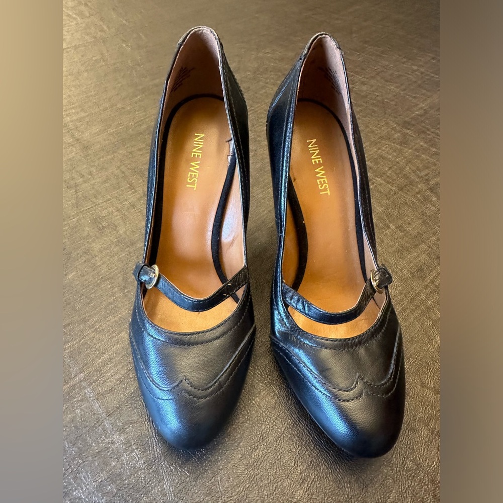 🎼Nine West Mary Jane Oxford leather heels